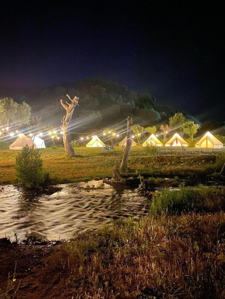 Riverside Bunec Camping Piqeras Exterior foto